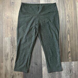Nike Dri-Fit Legging Medium Capri High Waisted Heathered Green Gray Eco Friendly